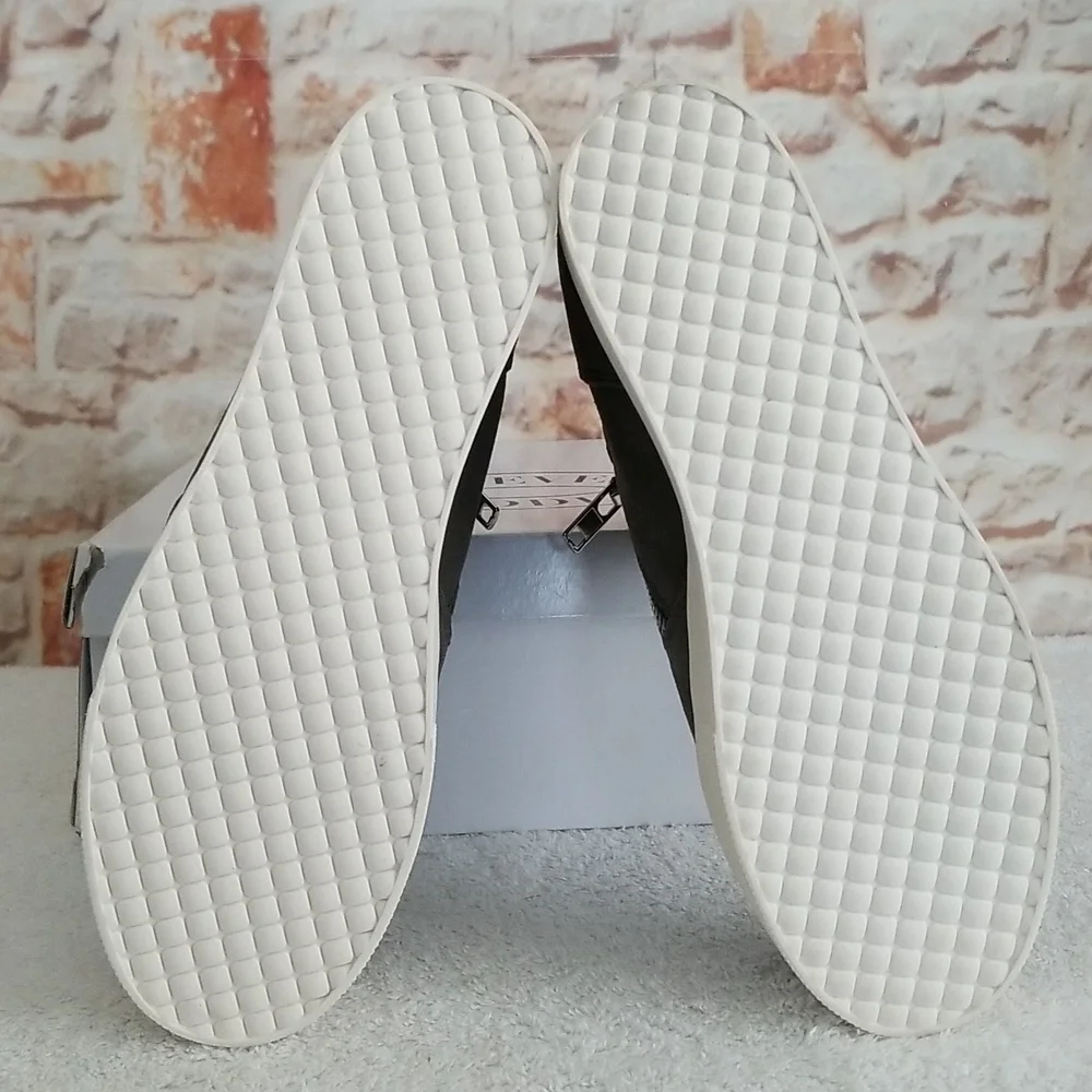 New Steve Madden Wedgie Leather Sneakers - Picture 12 of 13